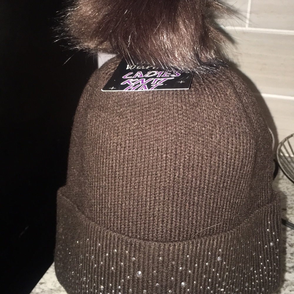 Hat - Picture 2 of 3